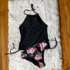 New women’s halter black top Tankini set, size M